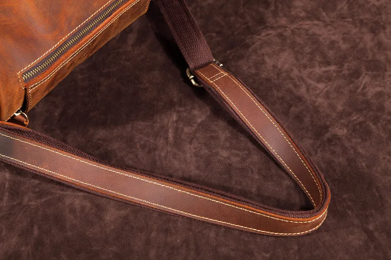 Everyday Talarurus Leather Messenger Bag