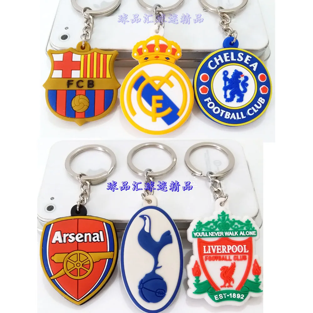 

Football Club Logo CR7 C.RONALDO Messi Bale Salah Sanchez Keychain Toy Sport Liverpool Soccer Star Fans Keychain Gift Women Mens