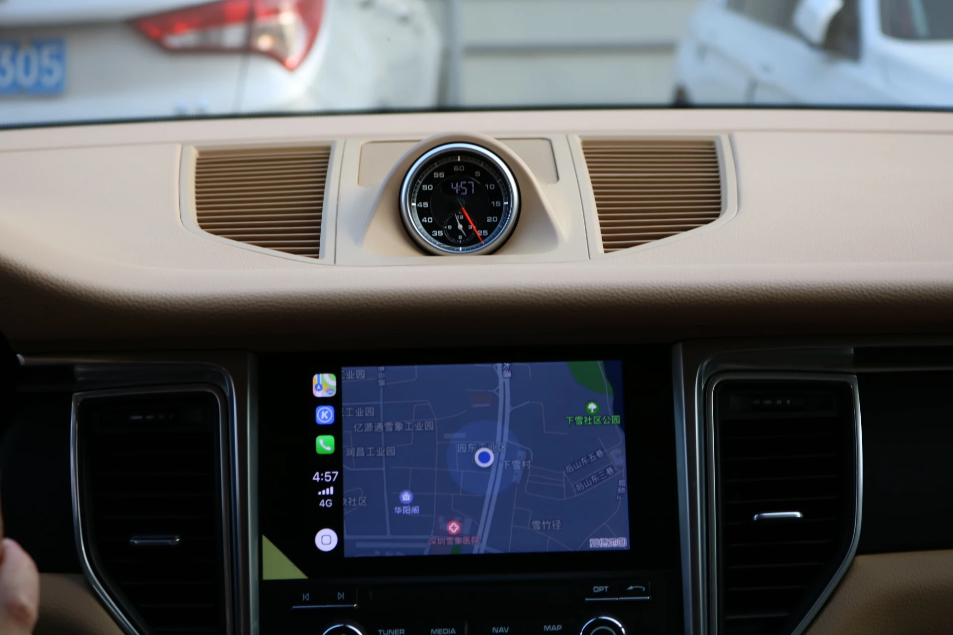 Top It is applicable to the macan cayenne brush wireless mobile phone interconnection activated by porsche carplay module 6