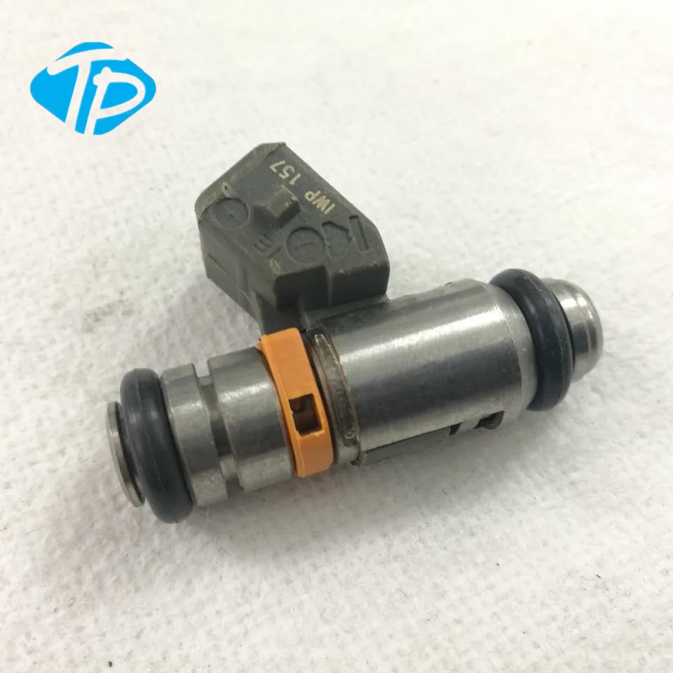 1pcs FUEL INJECTOR For  Doblo Palio 1.8 V8 iwp157 iwp 157 50102702