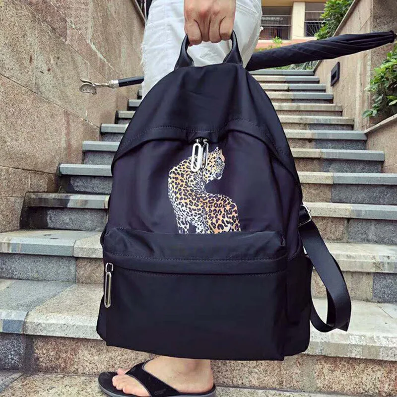 

Tide brand ladies large-capacity animal pattern backpack New Korean version of wild star with the same paragraph Oxford cloth ba