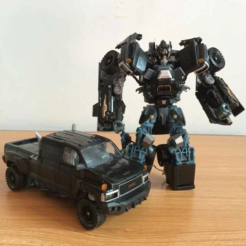 

1PC child toys Ironhide MECHTECH Robot autobots Revenge of the Fallen Action Figures drop shipping 24CM