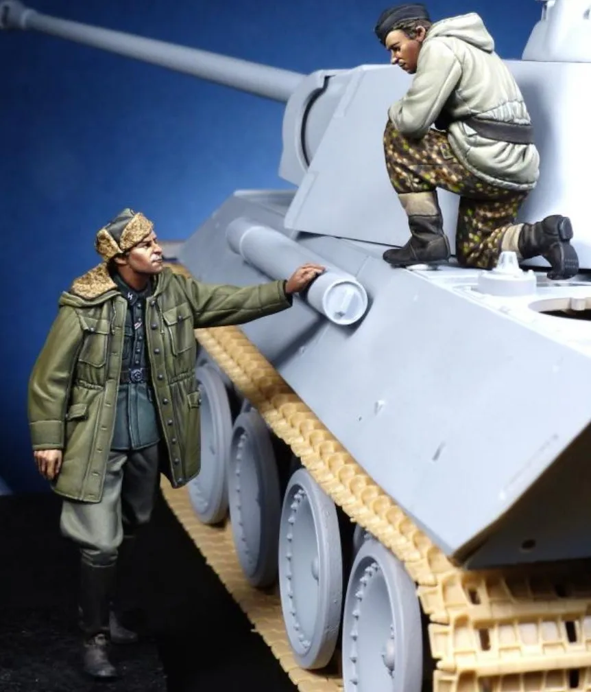 

1/35 Resin Figure Model Kit Unassambled Unpainted 963(NO TANK 2 figures)