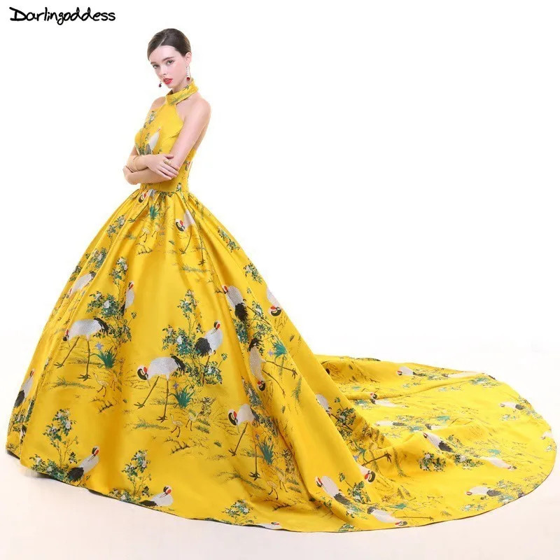 

Yellow Pattern Stain Evening Dresses Halter Backless Ball Gown Long Evening Gowns Pretty Prom Gowns Vestido Longo Abendkleider