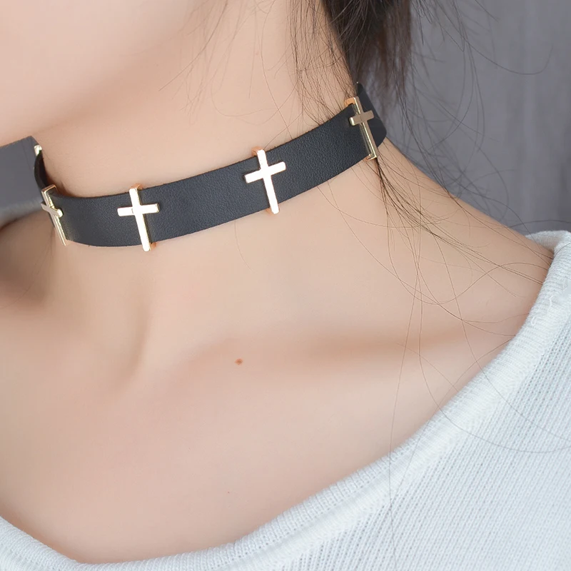 Trendy Women Velvet Choker Necklace Fashion women Puck black leather hot mails silver necklaces False collar Gothic Costume Jewelry-1 (1)