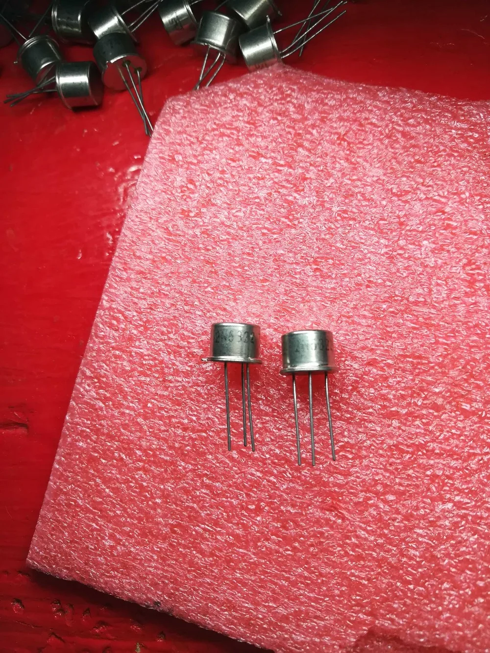 1PCS/LOT 2N5320 2N5321 2N5322 CAN 100% New orginal |