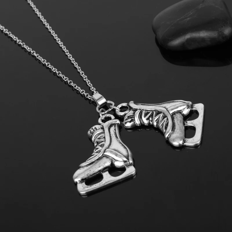 Sur Glace Collier Patins à glace BIJOUX patinage artistique Anime Cosplay Cadeau