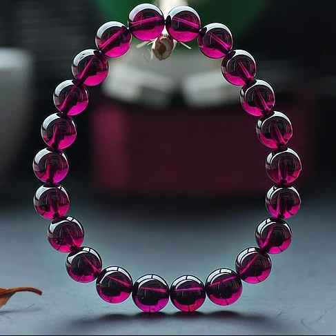 

Top the treasures of the natural purple teeth black natural rose garnet bracelet Women bracelet