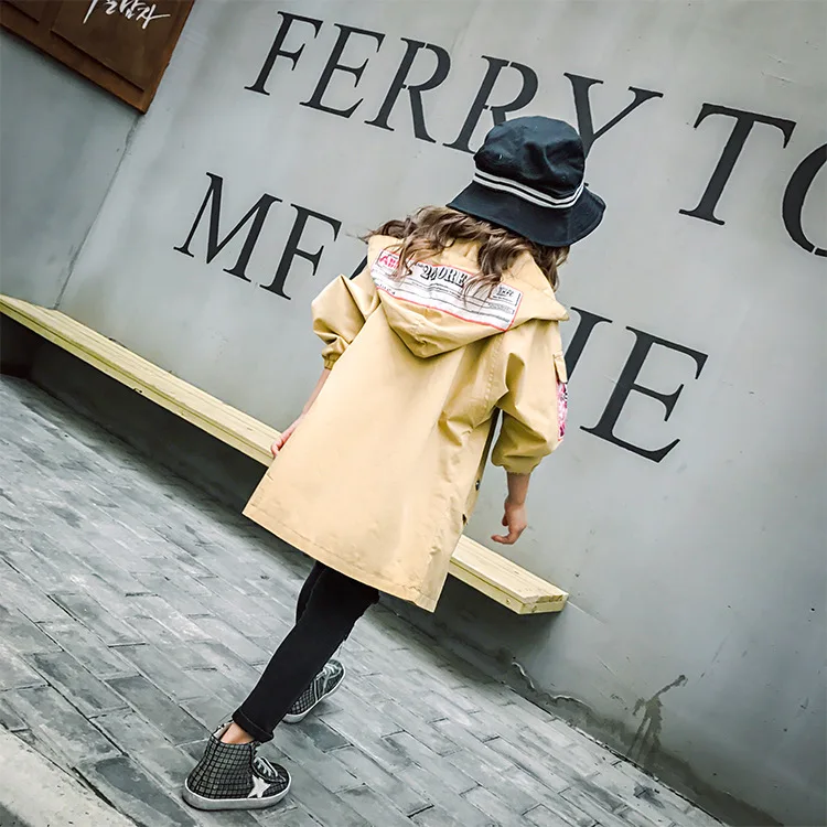 Модный Тренч с капюшоном для девочек осеннее пальто для девочек-подростков Детские корейские куртки на молнии с принтом для подростков 6, 8, 10, 12 лет