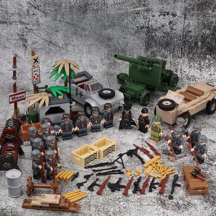 

18PCS Soldiers Army tank Building Blocks Gun Military Weapons accessories City police playmobil SWAT mini figures Original Toys