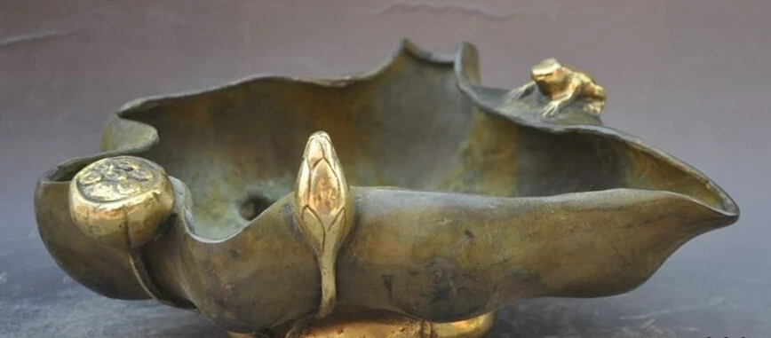 

8"chinese fengshui bronze gilt lotus Frog statue Ashtray incense burner Censer