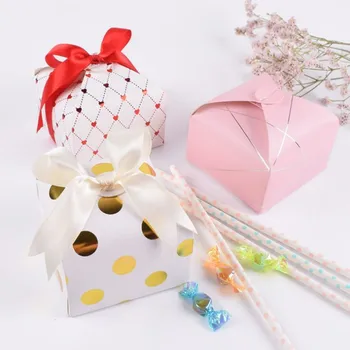 

20pcs 9x9x5.5cm Original personalized wedding bronzing gift box sugar box cigarette box spot pink dessert with hand gift box