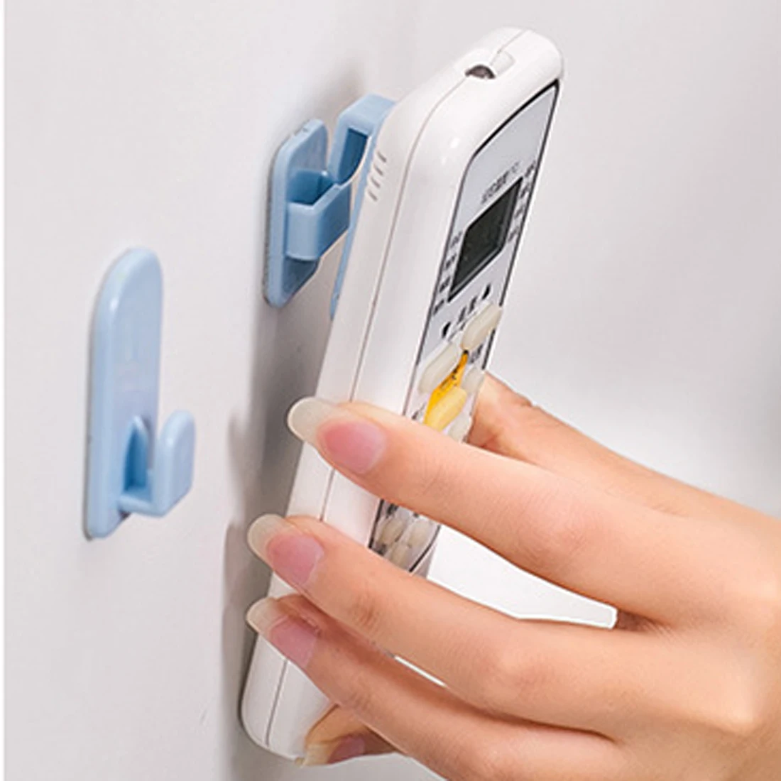 Top sale 2Set(4Pcs) Self Adhesive Plastic Hooks Holder Remote Control Sticky Hook Hanger TV Air Conditioner Key Wall Storage