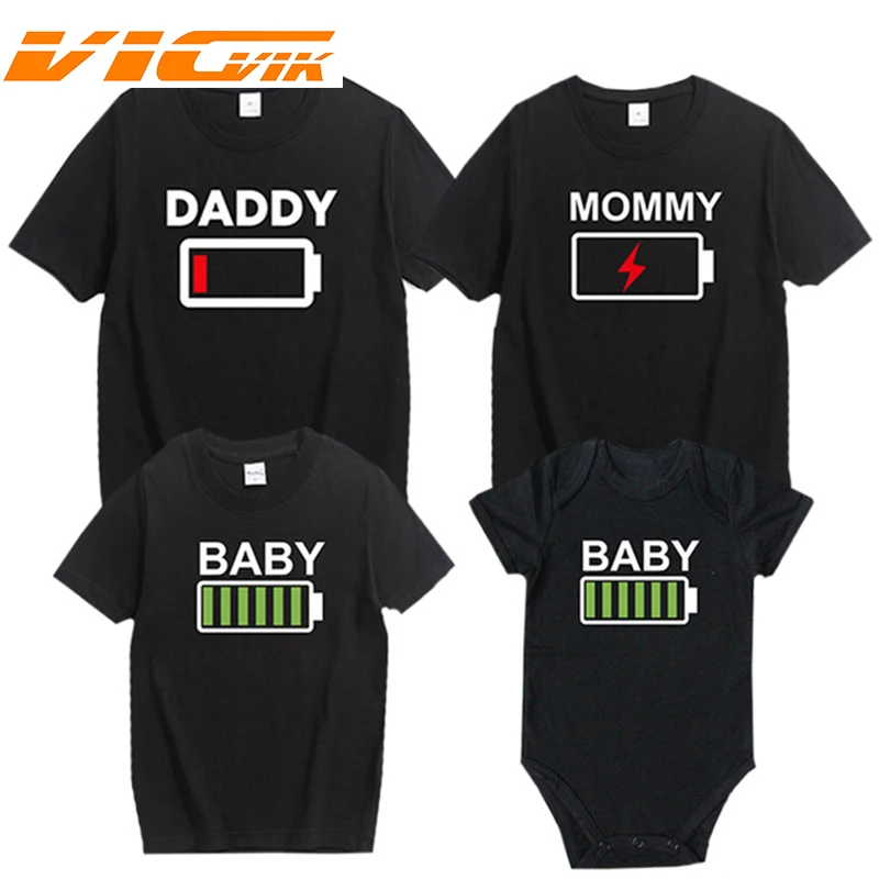 

Family Matching Clothing Family Look T-shirt Mother Son Outfits Cotton Dad Baby Rompers Battery Summer Mother Daughter Clothes