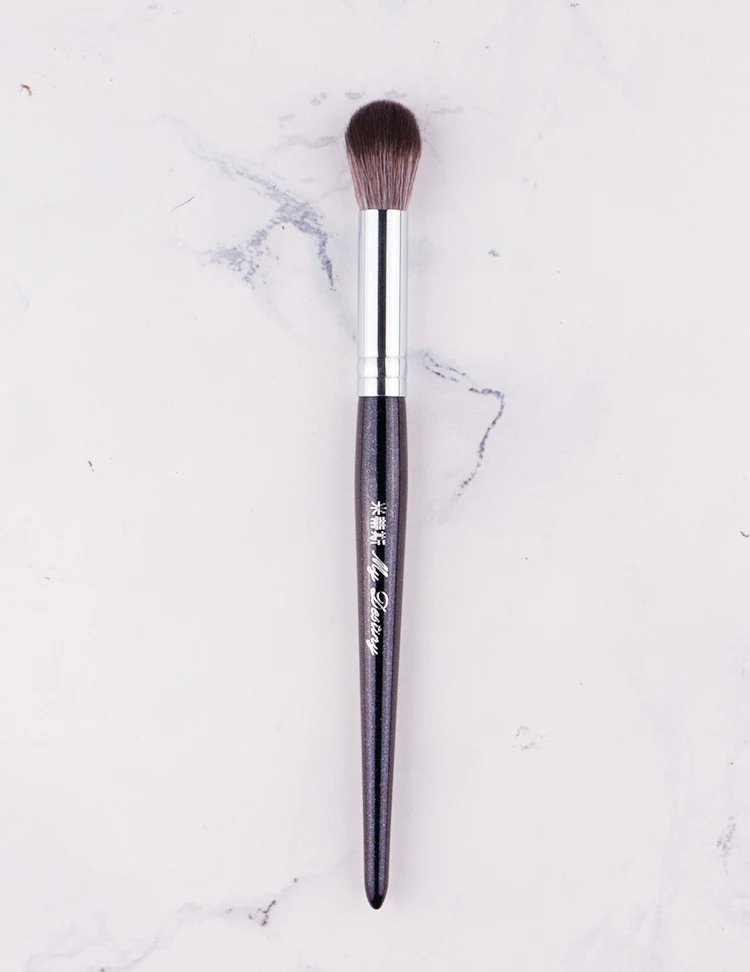 

1 piece 033 Highlighter Makeup Brushes Eyeshadow Blending Synthetic hair Wood handle Professional Make up tools