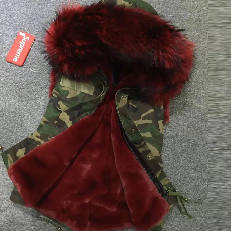 

Камуфляжный хлопковый короткий жилет с подкладкой из искусственного меха бордового цвета с воротником из меха енота Обрезной жилет для женщин