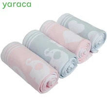 Хлопковое трикотажное одеяло для новорожденных с игрушкой-погремушкой, супер мягкое Пеленальное белье для коляски, обертывание для детей, детское банное полотенце, фото