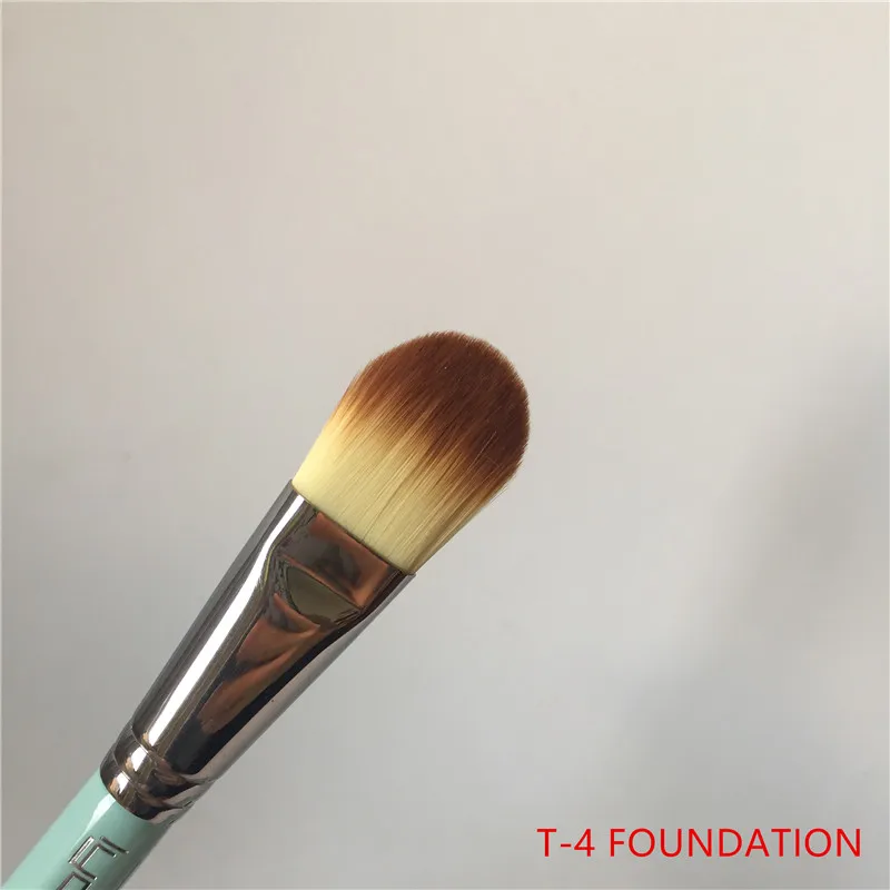 Lydia T-Series T-4 Foundation Brush _ 1