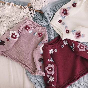 

High quality 2018 hand-embroidered hook flower cotton knit round neck sweater baby boy baby cute flower sweater shirt