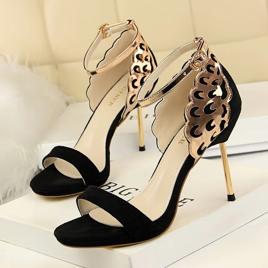 

Sandals Goods