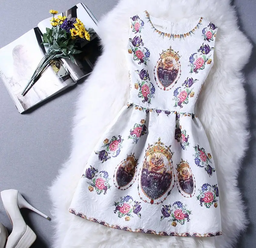 Le Donne Blu Rosso Fiori Abito Di Sfera Abiti Da Nobile Fiera Nubile Senza Maniche Falbala Vestito Di Colore Naturale Torna Invisible Zipper Dress