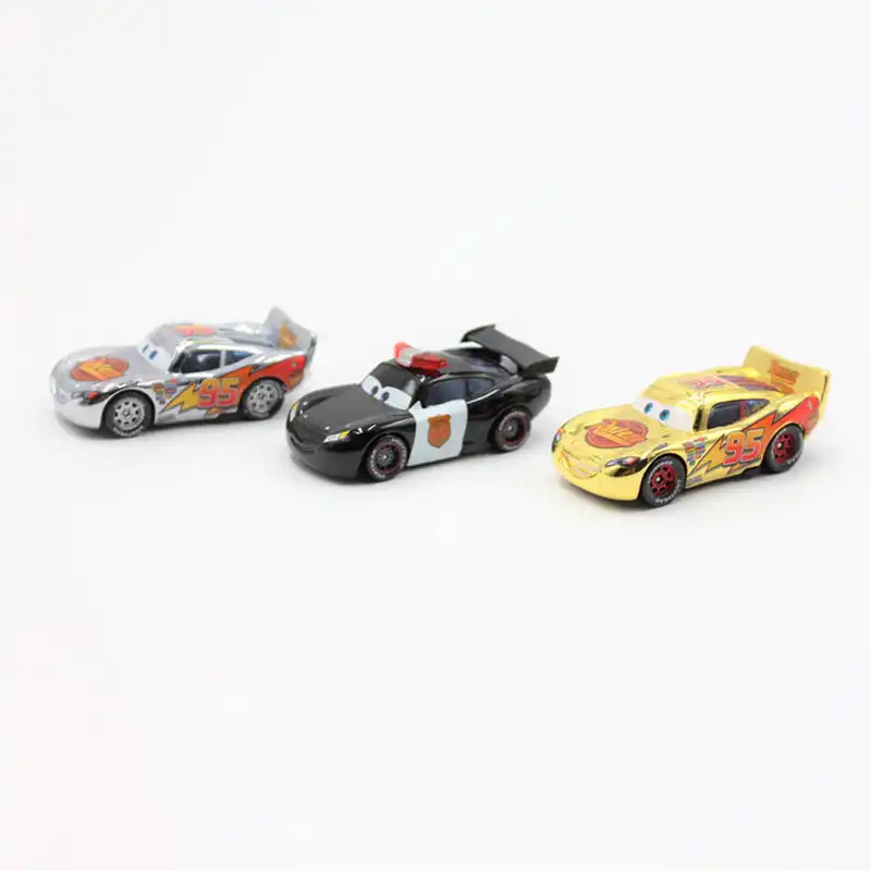 rayo mcqueen policía