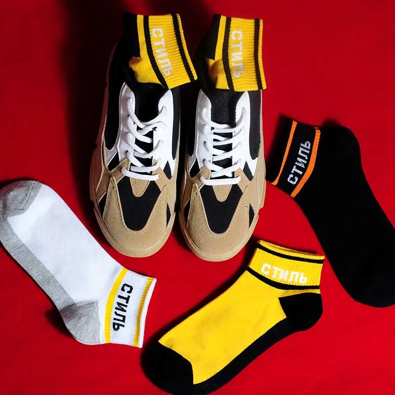 

Men Funny Halajuku humored word printed socks Creative Heels sokken Hip Hop Street Skateboard Basket ball Socks Unisex Crew