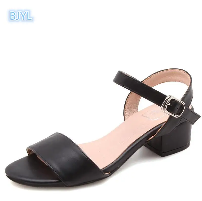 

BJYL Large size female sandals 2018 summer new style with open toes 39-45 word with shoes