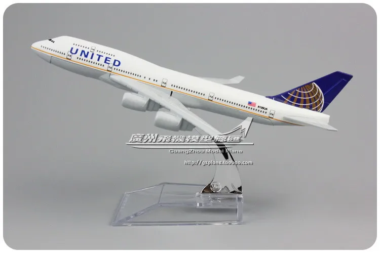 Brand New 1/400 Scale Airplane Model Toys United Airlines Boeing B747
