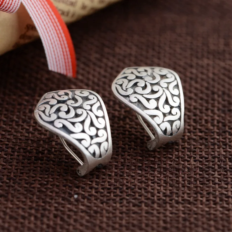 

2019 Women Rushed The Golden Deer Fine S990 Thai Ears Matte Process Simple Woman Drop Pattern Tremella Buckle Wholesale