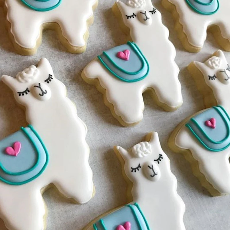 KENIAO Cute Llama Cookie Cutter for Kids 7.2 x 10.6 CM Zoo Animal Biscuit Fondant Bread Pastry Stainless Steel DIY Baking Mold