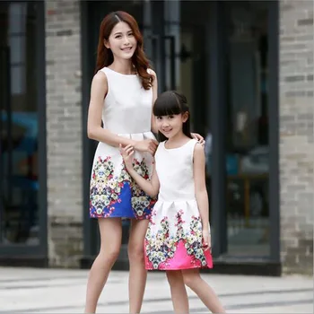 free shipping 2016 New Mother Daughter Dresses Fashion Sleeveless Dress Striped Girls Long Dress Family Matching Outfits