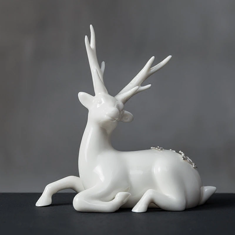 

The Return of the Flaneur Ceramic Silver Automobile Ornament Car Decoration High Grade Car Interior Decoration Lovely Deer