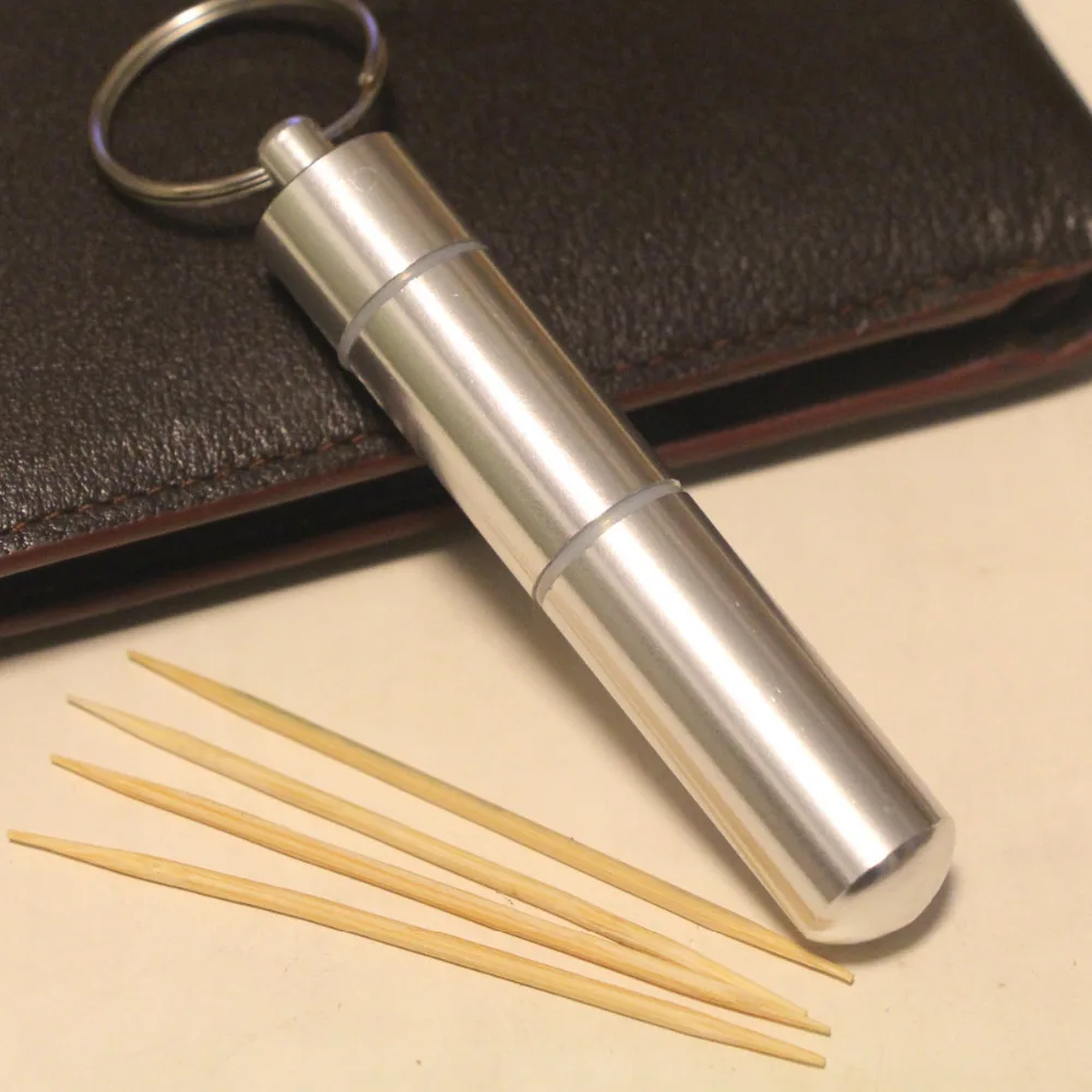 

1PCS Aluminium Alloy Metal Pocket Toothpick Holder with Keychain New Fashion Portable Traveling Keychain Toothpick Box