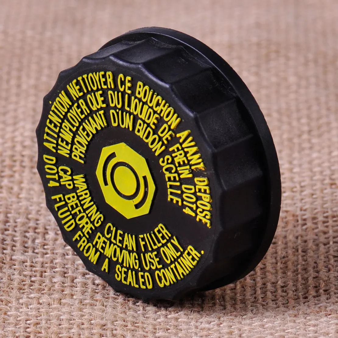 

DWCX Black Brake Fluid Reservoir Bottle Tank Cap Cover for Peugeot 206 306 307 308 408 508 2007 2008 2009 2010 2011 2012-2015