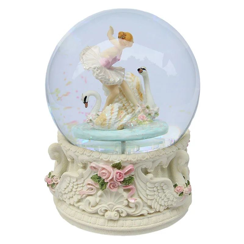 

2018 Carrossel Music Hand Music Boxes Ball Box Is Shining, Snowflakes And Are Sent To Friends, Children, Girls, Birthday Gifts.