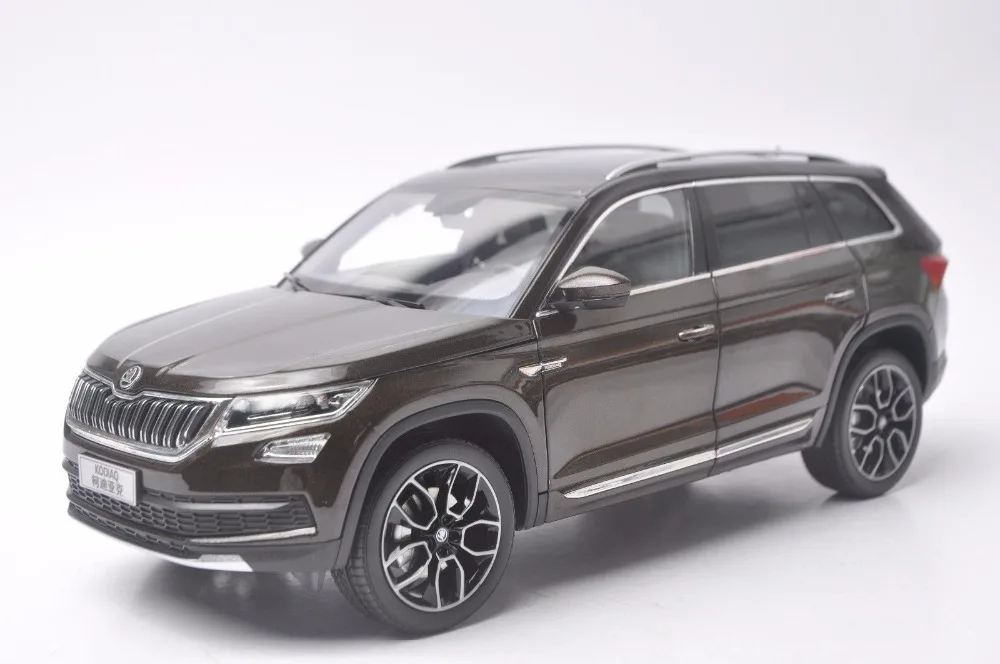 1:18 литья под давлением модель для Skoda Kodiaq 2016 коричневый внедорожник сплава игрушечный автомобиль миниатюрный коллекция подарки