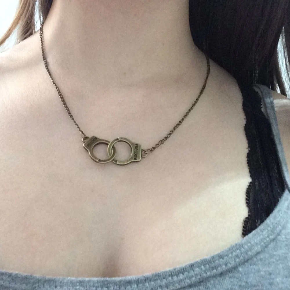 FAMSHIN-New-jewelry-handcuffs-necklace-pendant-necklace-women-girl-lover-valentine-s-day-gifts (2)