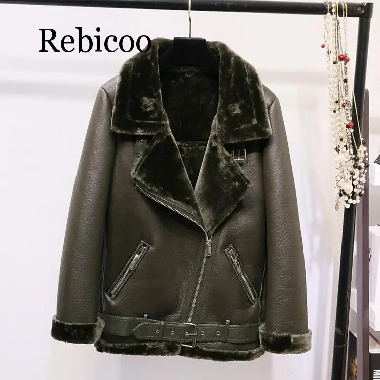 Retro New Lapel and Velvet Padded Fur One Coat Warm Fashion PU Leather Lamb Hair Motorcycle Clothing Bomber Jacket