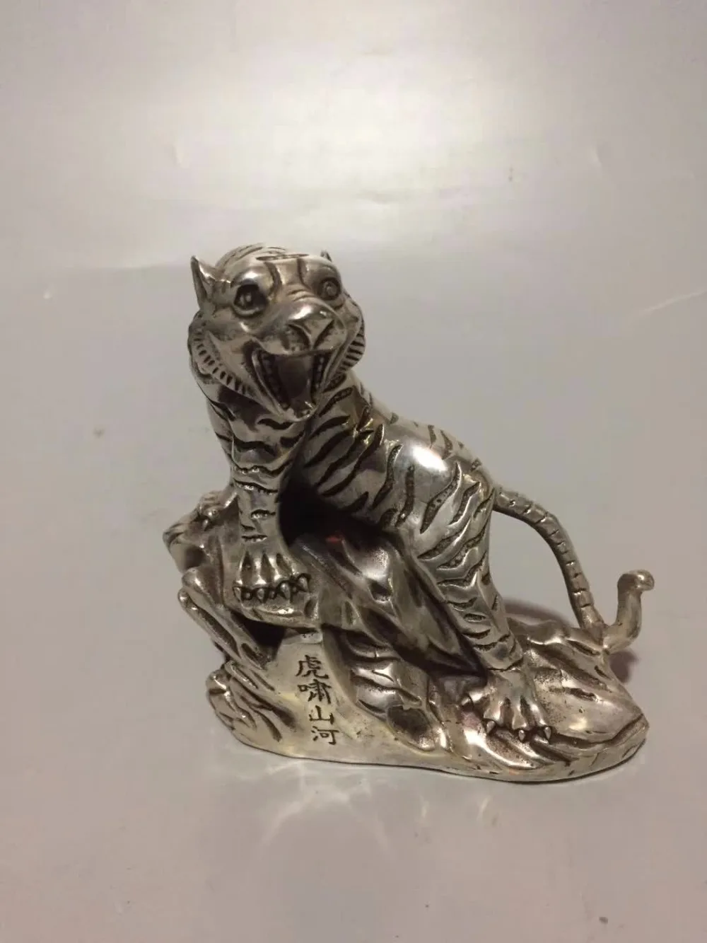 

Collection tibet silver Mountain tiger statue,Home/ office desk decoration animals tiger sculpture