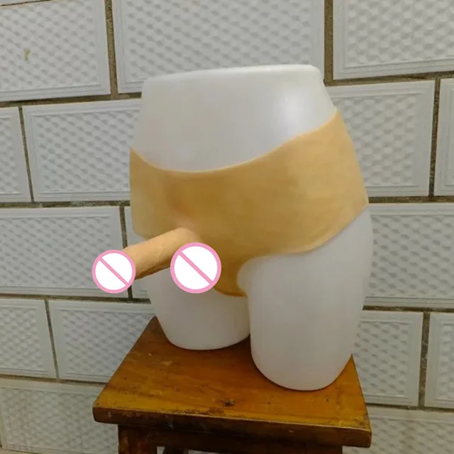 Cinghia lesbica sul pene