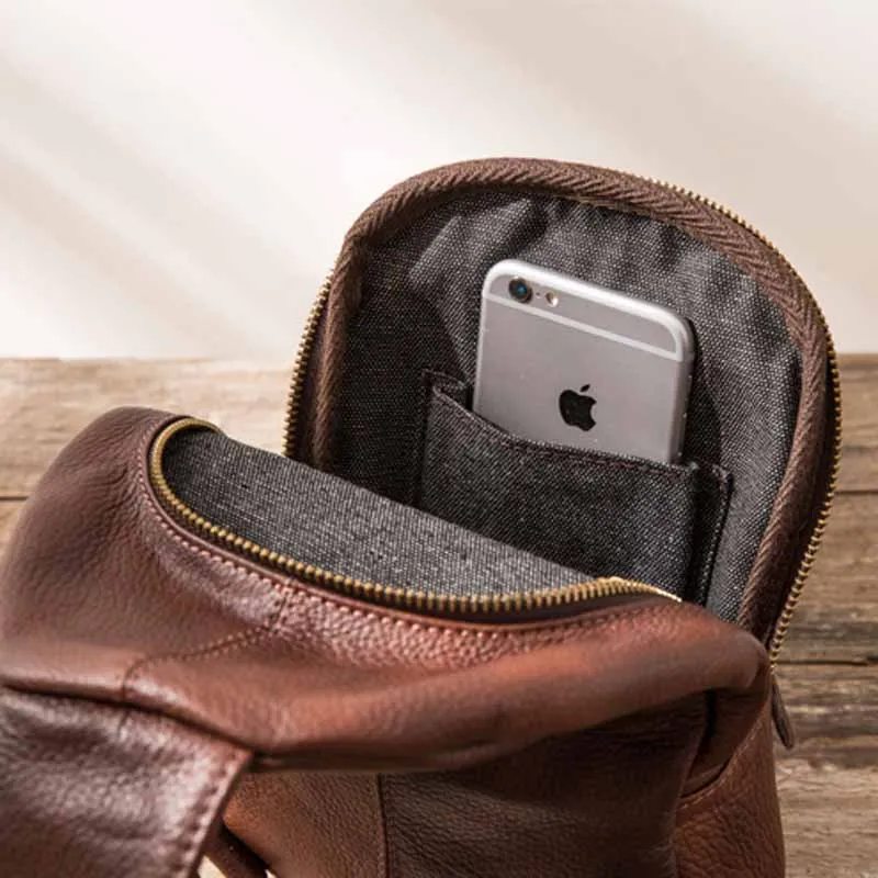 AETOO Men's bag Genuine Leather messenger bag men leather Shoulder Bags man Male Chest Pack Sling / Crossbody Bags for Men