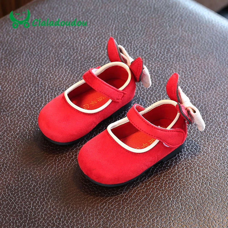 red baby shoes size 3