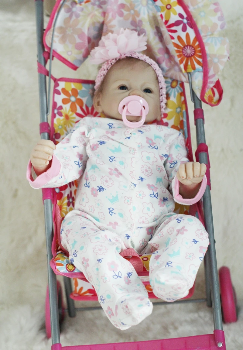 55 Cm Silicone Bebe Reborn Fille Bebe Poupee Jouets 22in Realiste Bebe Reborn Poupee Enfants Enfant D Anniversaire Cadeau De Noel Filles Brinquedos Aliexpress Jeux Et Loisirs