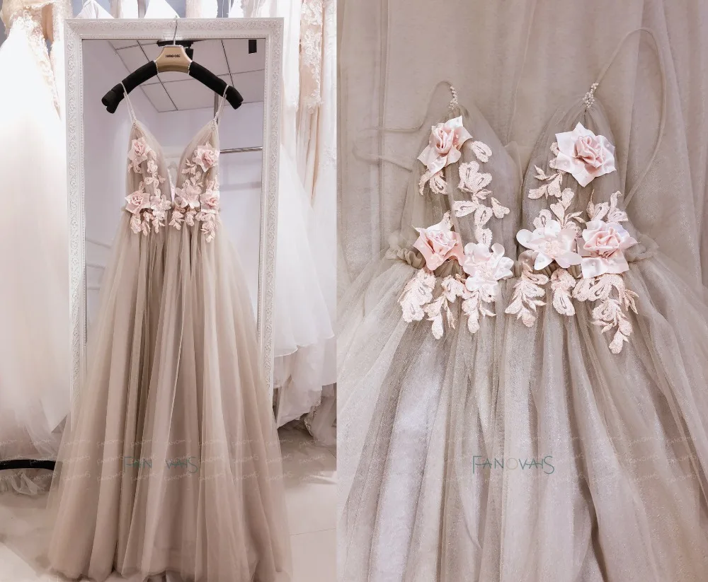 Fashion Evening Dresses Long A-Line Tulle Deep V-Neck Prom Dresses 2019 Lace Flower Beaded Robe de Soiree Evening Party Gown NE7 Fashion Evening Dresses Long A-Line Tulle Deep V-Neck Prom Dresses 2019 Lace Flower Beaded Robe de Soiree Evening Party Gown NE7