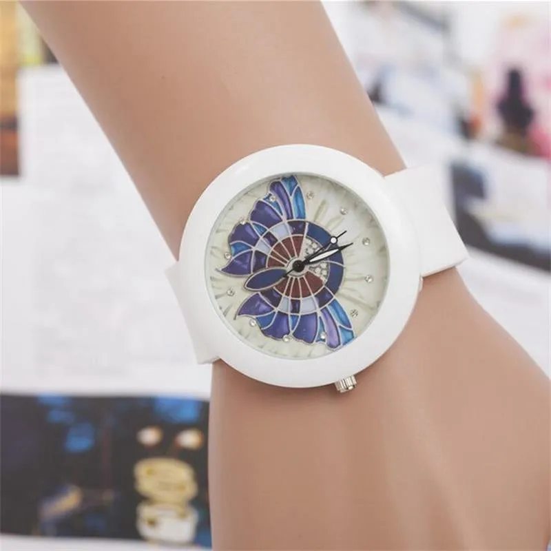 

MINHIN Jelly White Colors Silicone Band Watches Student Sports Watch Mix Styles Women Butterfly Geneva Quartz Wristwatches