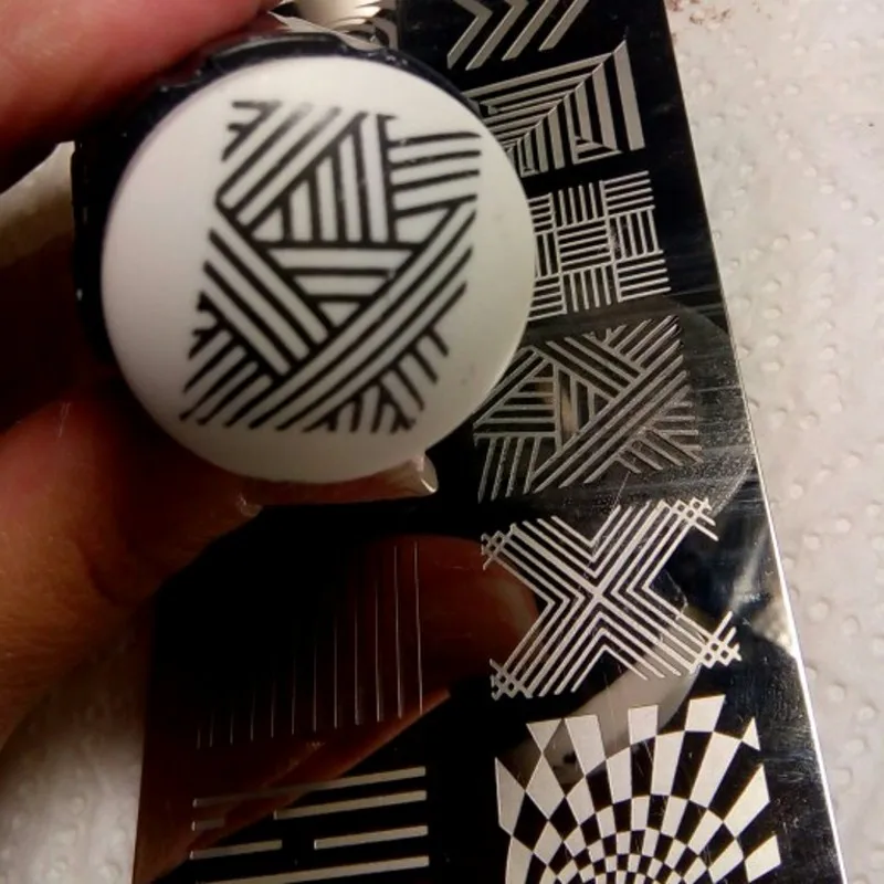 1Pc-Nail-Stamping-Plates-30-Styles-Stainless-Steel-Konad-Image-Stamping-Nail-Art-Template-DIY-Manicure (2)