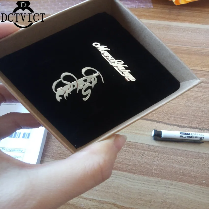 

2019 personalized brooch custom name brooch stainless steel handwritten font brooch woman brooch man brooch romantic gift birthd