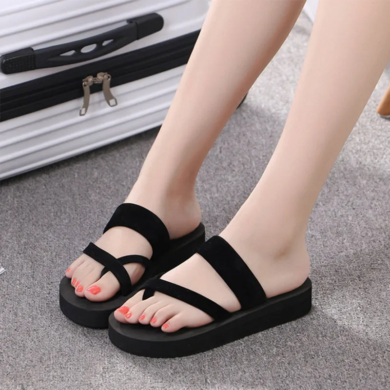 

2019 New Summer Women Slippers Flip Flops Non-Slip Shoes Light Platform Comfortable Female Fashion Outdoor Beach Slippers Ladies