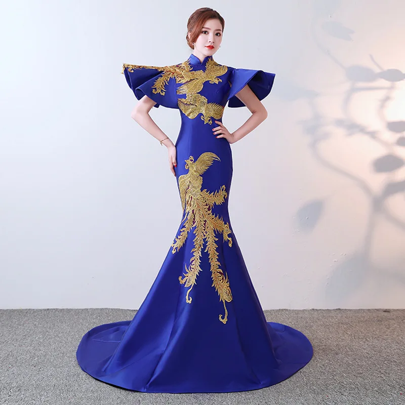 

Luxury Blue Evening Gowns With Floor Length Shawl Mermaid Traditional Party Dresses Vintage Embroidery Chinese Wedding Dress